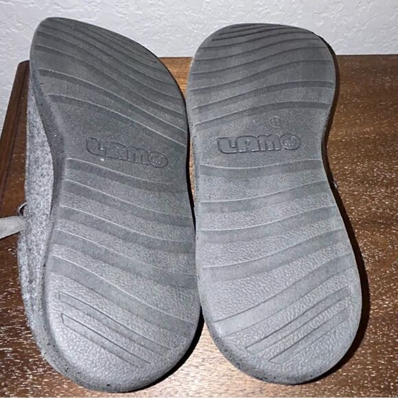 Lamo Slip On Fuzzy Slipper Shoes - Picture 6 of 6